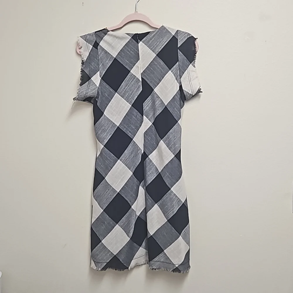 THML Checkered embroidered fringe sleeves dress women's size Medium - Picture 11 of 12